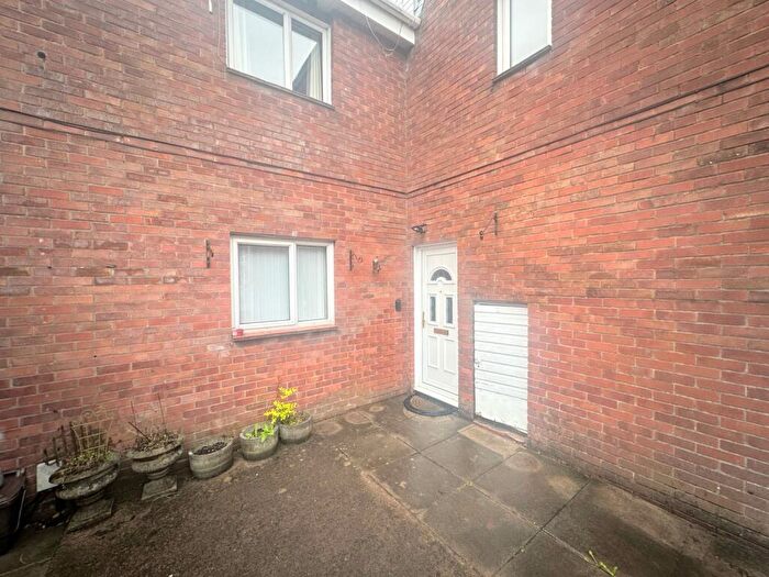 1 Bedroom Flat For Sale In Brynglas, Hollybush, Cwmbran, NP44