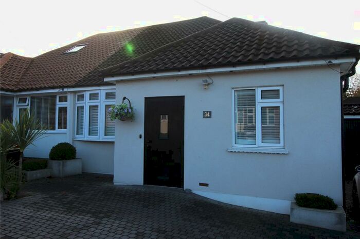 3 Bedroom Bungalow To Rent In Tensing Gardens, CM12