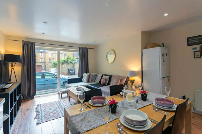 4 Bedroom Terraced House To Rent In Bishops Way, London., E2