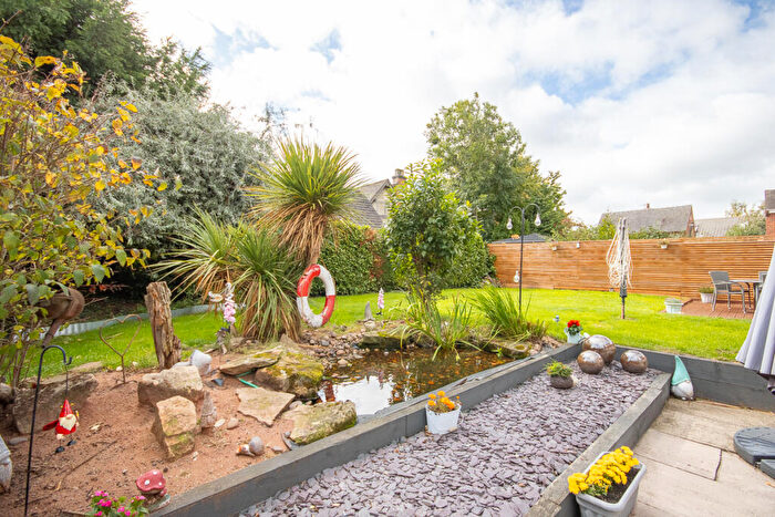5 Bedroom Detached House For Sale In Back Lane, Hilton, DE65