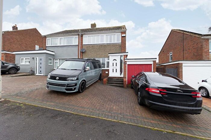 3 Bedroom Semi Detached House For Sale In Willow Waye, Dover, CT15