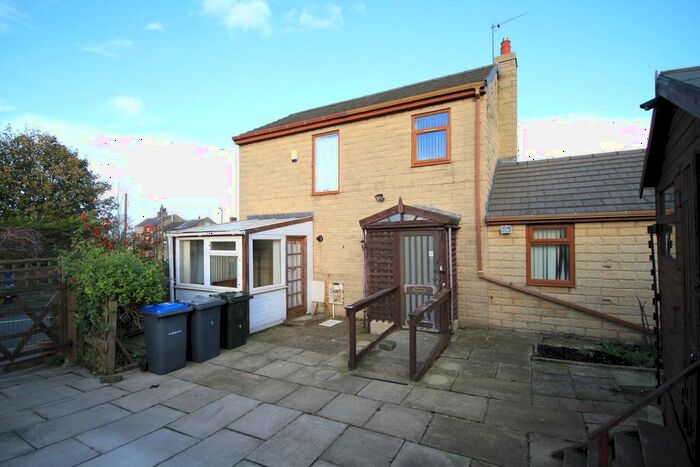 4 Bedroom Detached House To Rent In Alexandra Road, Eccleshill, Bradford, BD2