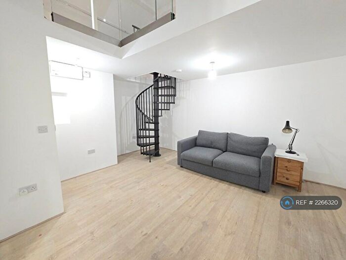 1 Bedroom Flat To Rent In Burghley Road, London, NW5