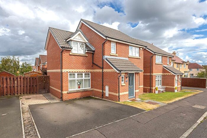 3 Bedroom Detached House For Sale In Academy Road, Bo'ness, EH51