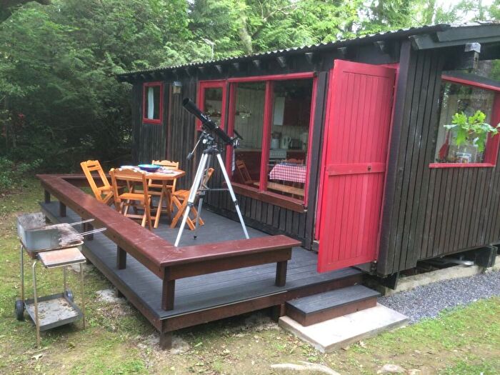 3 Bedroom Detached Bungalow For Sale In Penlan Holiday Village, Newcastle Emlyn, SA38