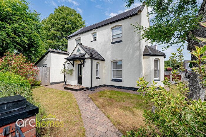 2 Bedroom Semi-Detached House To Rent In Peel Terrace, Westhoughton, Bolton, BL5
