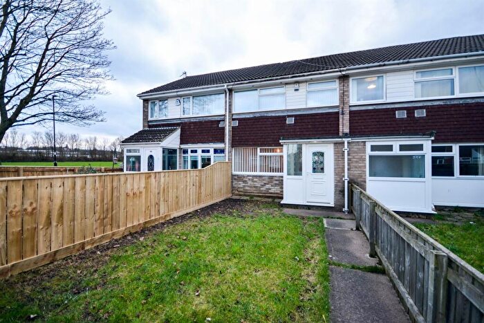 3 Bedroom Terraced House To Rent In Windsor Walk, Kingston Park, NE3