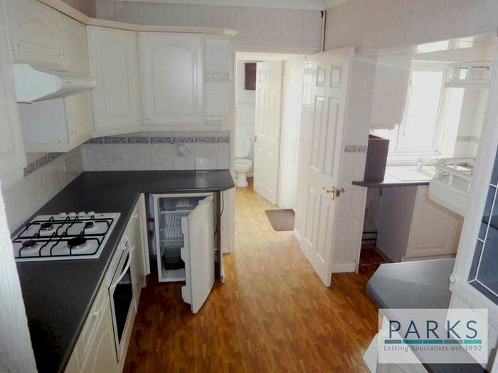 2 Bedroom End Of Terrace House To Rent In Redvers Road, Brighton, BN2