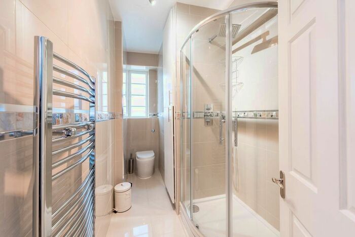 1 Bedroom Flat To Rent In Sloane Avenue, Chelsea, London, SW3