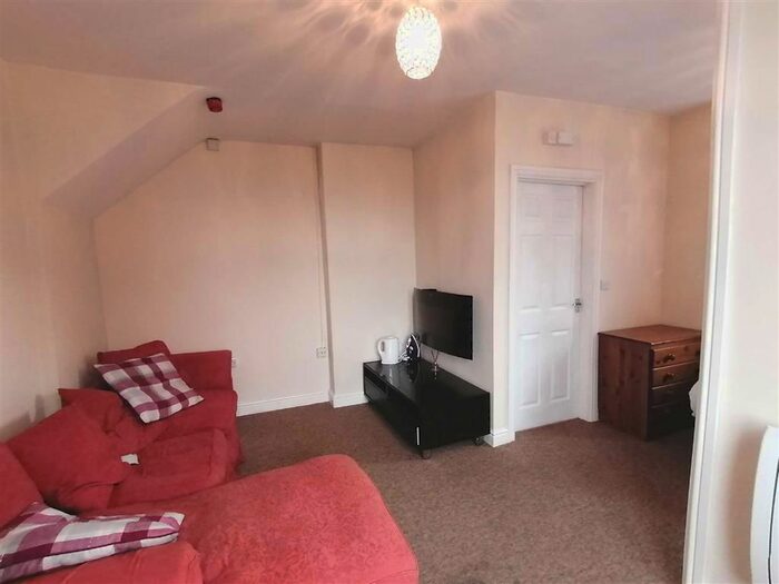 1 Bedroom Flat To Rent In Elm Tree Avenue, Aberystwyth SY23