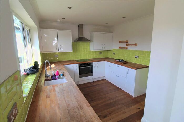 Property To Rent In Springwater Road, Leigh-On-Sea, Essex, SS9