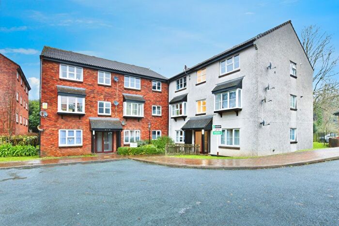 2 Bedroom Flat For Sale In Portland Court, Plymouth, PL1