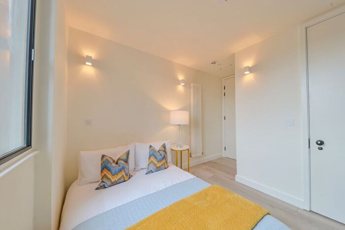 1 Bedroom Studio To Rent In George Street, Luton, LU1