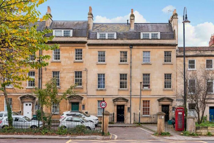 1 Bedroom Flat To Rent In Kensington Place, Bath, BA1