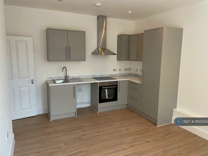 2 Bedroom Flat To Rent In Orchard House, Folkestone, CT20