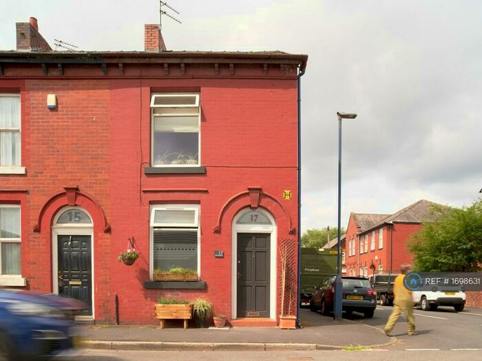 2 Bedroom Terraced House To Rent In Greenside Street, Manchester, M11