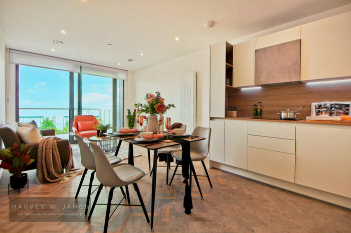 2 Bedroom Apartment To Rent In Skyline Apartment, Three Waters, E3