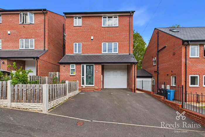4 Bedroom Detached House For Sale In Woodbury Road, Sheffield, S9