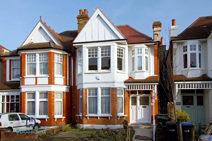 2 Bedroom Flat To Rent In St. Georges Road, London, N13