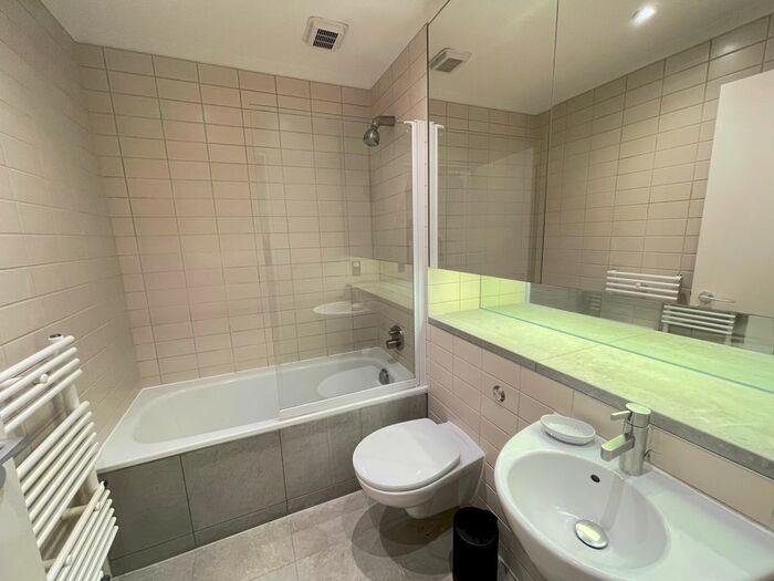 1 Bedroom Flat To Rent In Great Turnstile, Holborn, London, WC1V