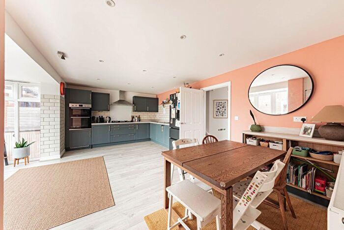 4 Bedroom Detached House For Sale In Jupiter Grove, Faversham, ME13