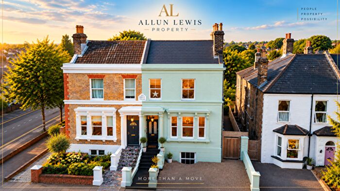 4 Bedroom Semi Detached House For Sale In Elms Avenue, Ramsgate, CT11