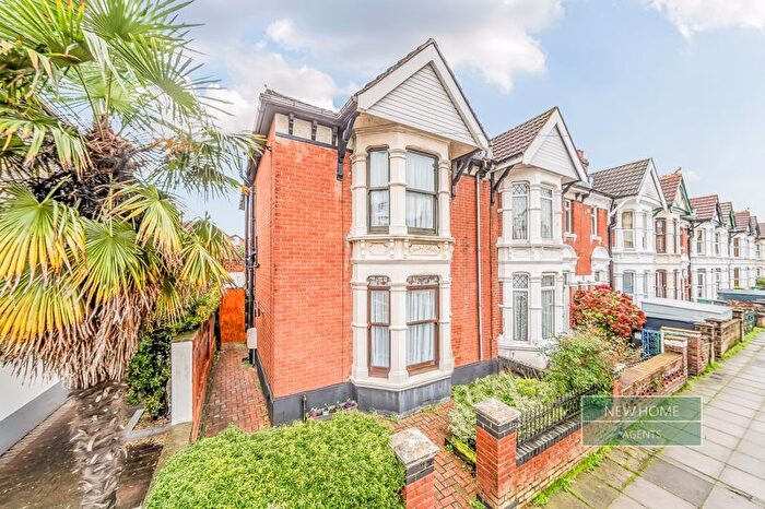 3 Bedroom End Of Terrace House For Sale In Ophir Road, Portsmouth, PO2