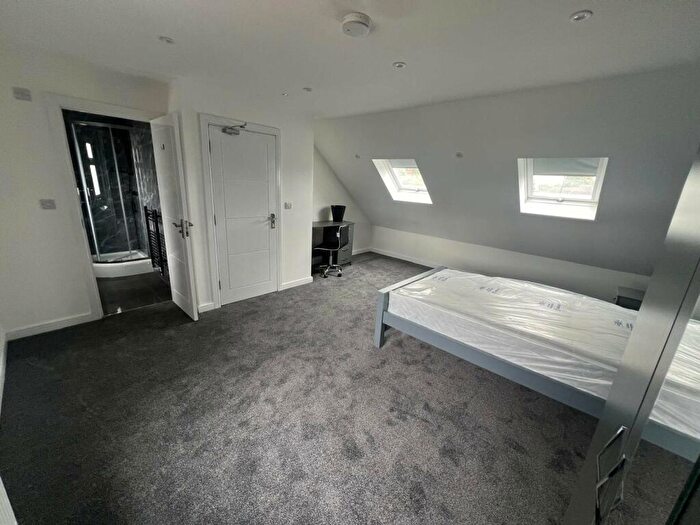 7 Bedroom Semi-Detached House To Rent In Charter Ave, Canley, CV4