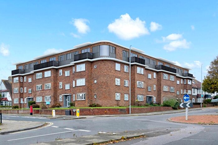 1 Bedroom Flat For Sale In Nevill Road, Hove, East Sussex, BN3