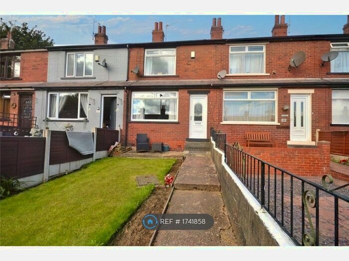 2 Bedroom Terraced House To Rent In Parnaby Street, Leeds, LS10