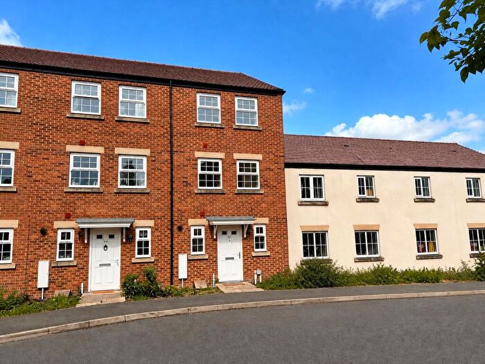 4 Bedroom House To Rent In Horse Fair Lane, Rothwell, Kettering, Northamptonshire, NN14