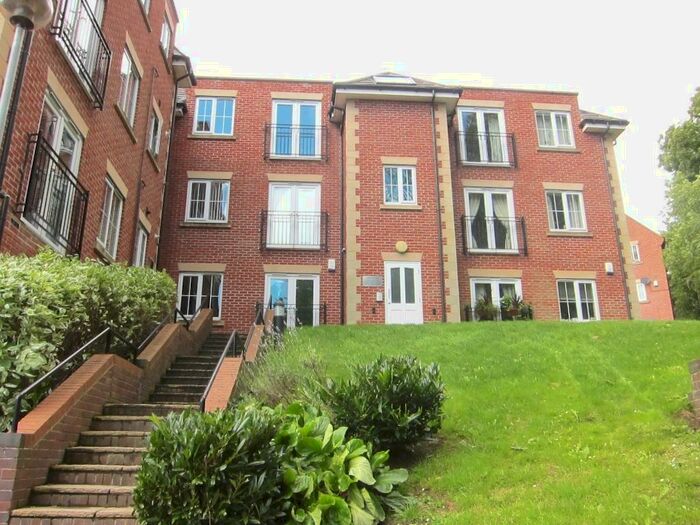 2 Bedroom Flat To Rent In Clementine Drive, Mapperley, Nottingham, NG3