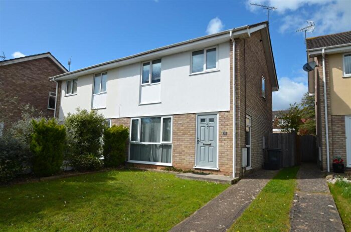 3 Bedroom Semi-Detached House For Sale In Trendlewood Way, Nailsea, BS48