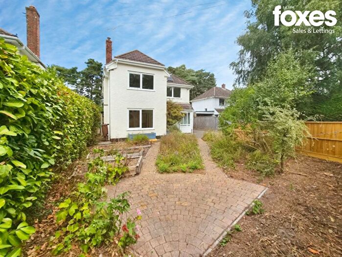 5 Bedroom Detached House To Rent In The Avenue, West Moors, Ferndown, Dorset, BH22