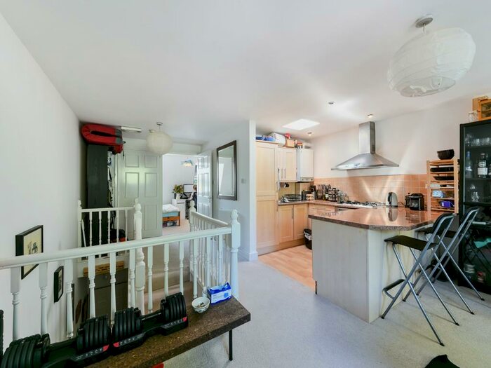 1 Bedroom Flat To Rent In Abbeyfield Road, London, SE16