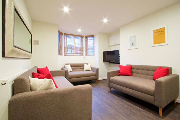 7 Bedroom Terraced House To Rent In Brudenell Mount, Leeds, LS6