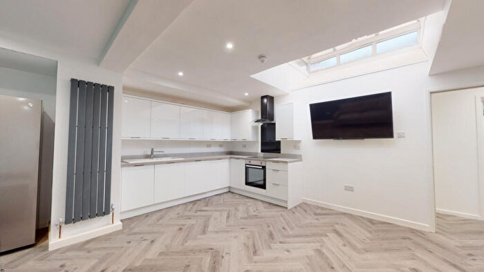 4 Bedroom House To Rent In Portland Apartments, Lincoln, LN5