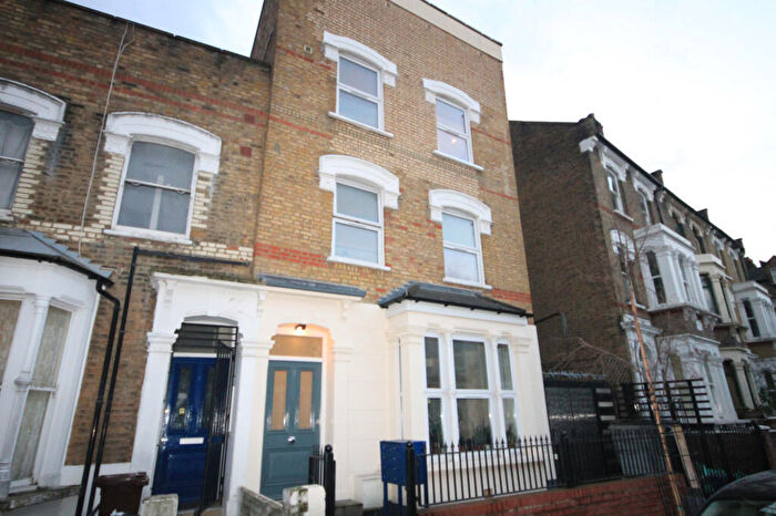 Studio To Rent In Studio Apartment With Large Separate Mezzanine / Bedroom On Quiet Road (Foulden Road) In Stoke Newington, N16