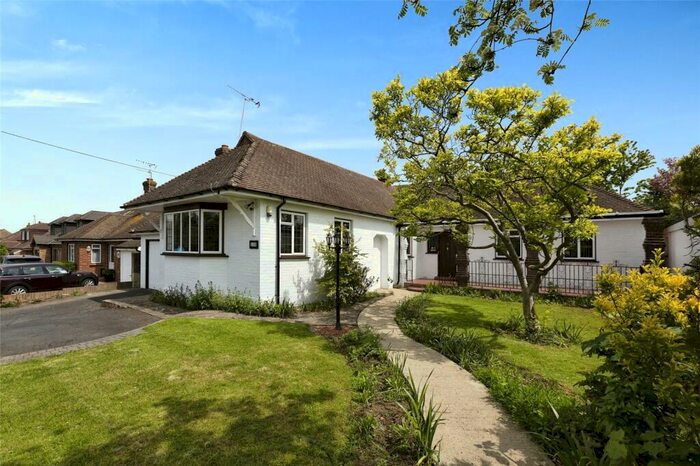 4 Bedroom Bungalow To Rent In Singlewell Road, Gravesend, Kent, DA11