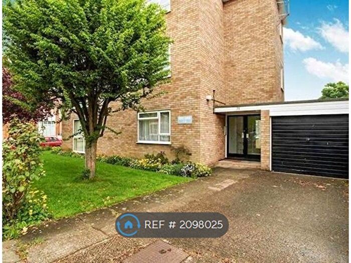 2 Bedroom Flat To Rent In St Andrews Road, Bedford, MK40