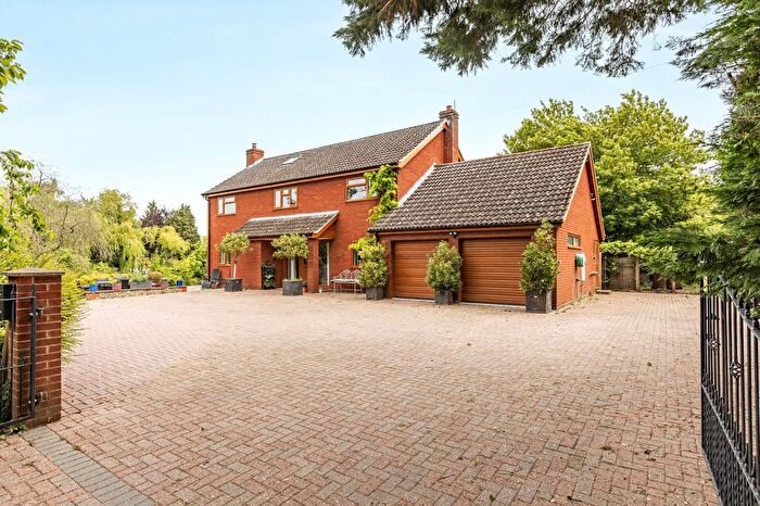 6 Bedroom Detached House For Sale In Fakenham Road, East Bilney, Dereham, NR20
