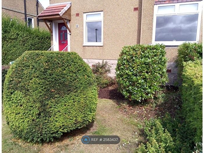2 Bedroom Flat To Rent In Carrick Knowe Place, Edinburgh, EH12
