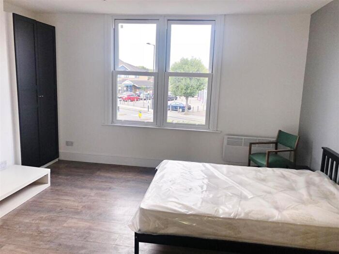 Studio To Rent In Hertford Road, Enfield, EN3