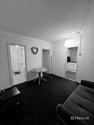 2 Bedroom Flat To Rent In Plashet Rd, E13