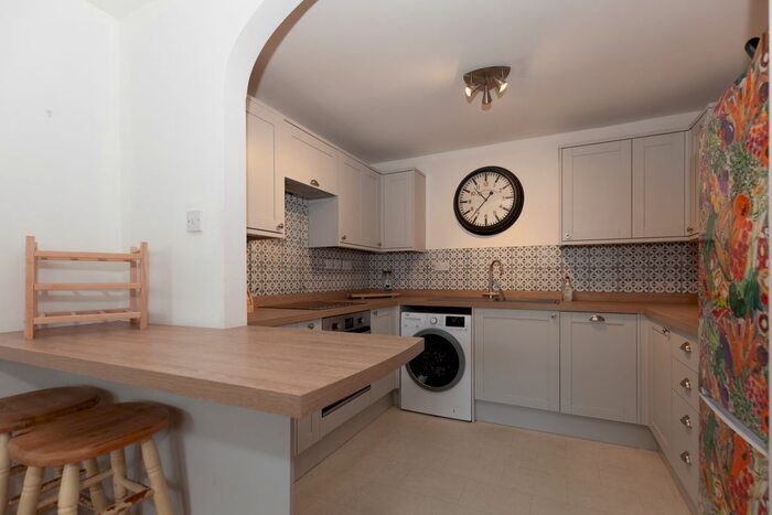 2 Bedroom Flat To Rent In Jeune Street, Oxford, OX4