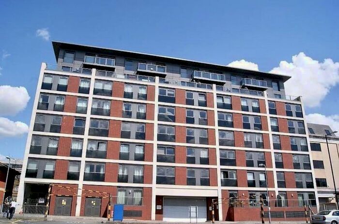 1 Bedroom Flat To Rent In High Street, Slough, SL1