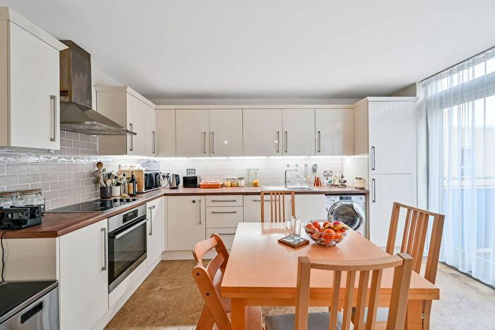 2 Bedroom Flat For Sale In Greenroof Way, Greenwich Millennium Village, London, SE10