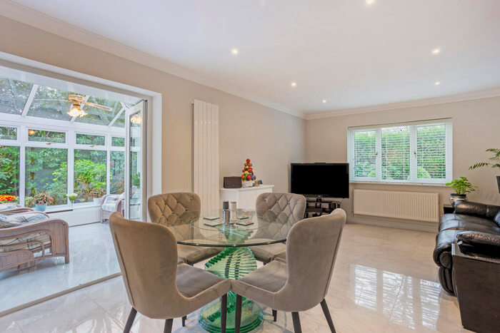 4 Bedroom Detached Bungalow For Sale In Prince Albert Drive, Ascot, SL5