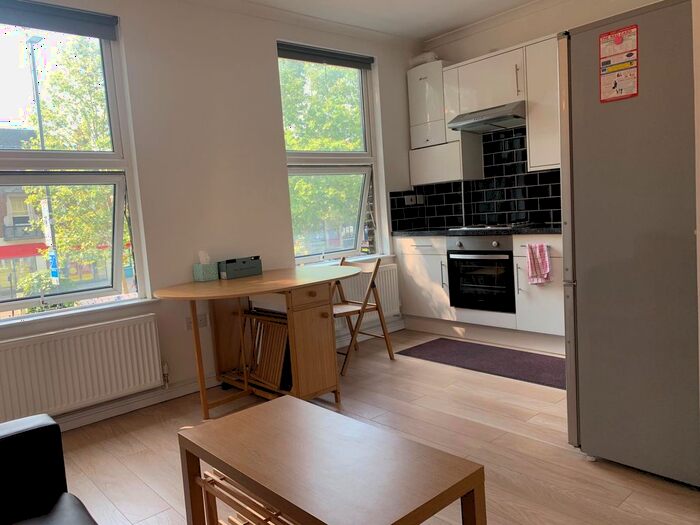 1 Bedroom Property To Rent In Chiswick High Road, Chiswick, London, W4