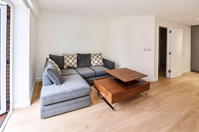1 Bedroom Flat For Sale In Aerodrome Road, Castleton House, NW9